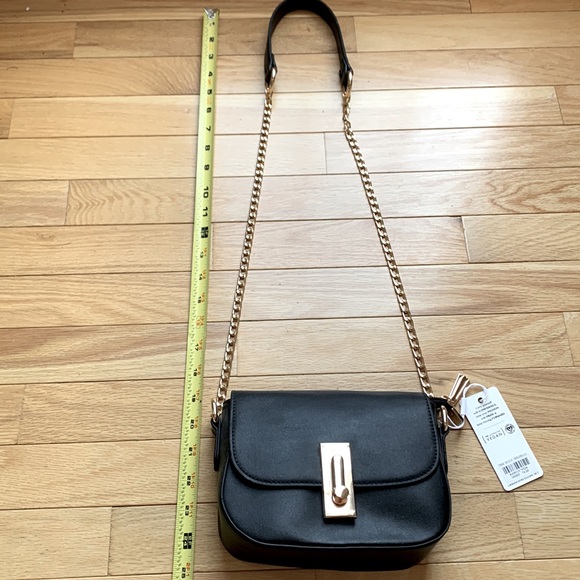 URBAN EXPRESSIONS NWT VEGAN LEATHER SUPER CUTE LINED BLACK BAG W/ GREAT DETAILS - Picture 4 of 6